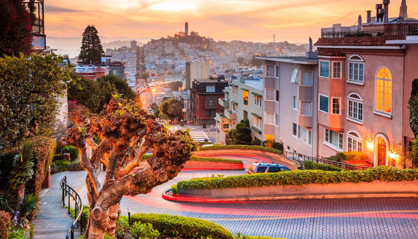 City Highlight: San Francisco - Lombard Street, San Francisco