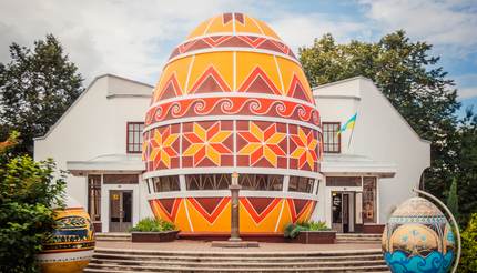 shu-Ukraine-Kolomyia-Pysanka-691785898-EDITORIALUSE-430x246