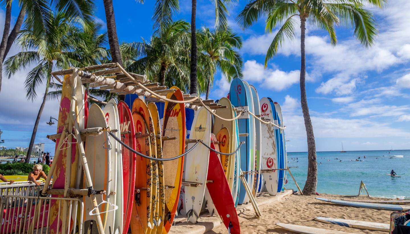 City Highlight: Honolulu - shu-Hawaii-Honolulu-SurfShop-469698125-EDITORIALONLY-1440x823