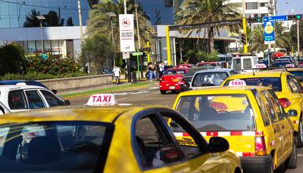 Traffic of yellow taxis in Miraflores