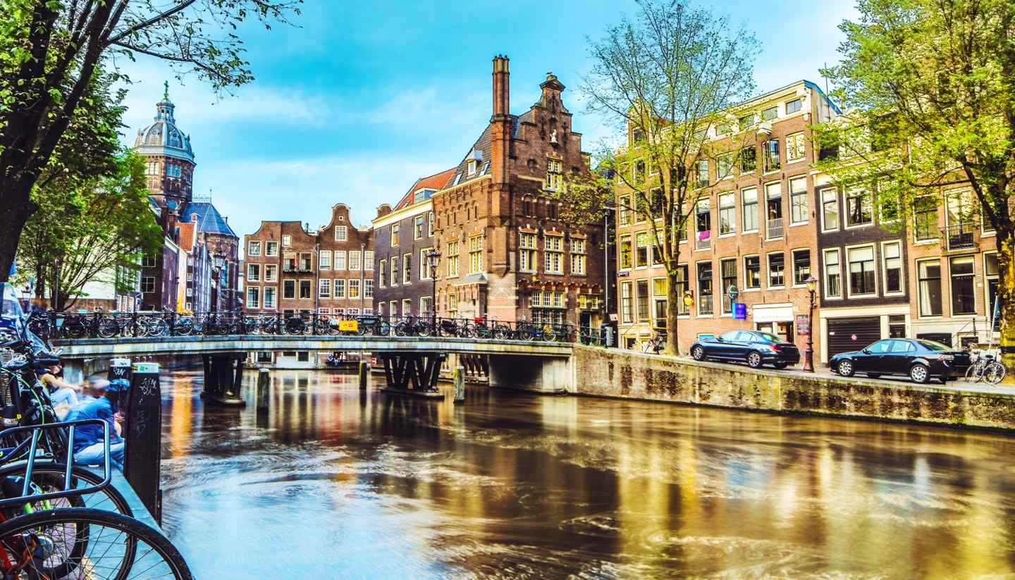 book a trip to amsterdam