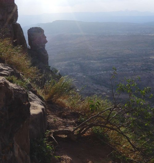 An evening view of the escarpment and the valley below.