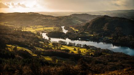 shu-Windermere-Lake-District-Cumbria-England-1083399776-436x246