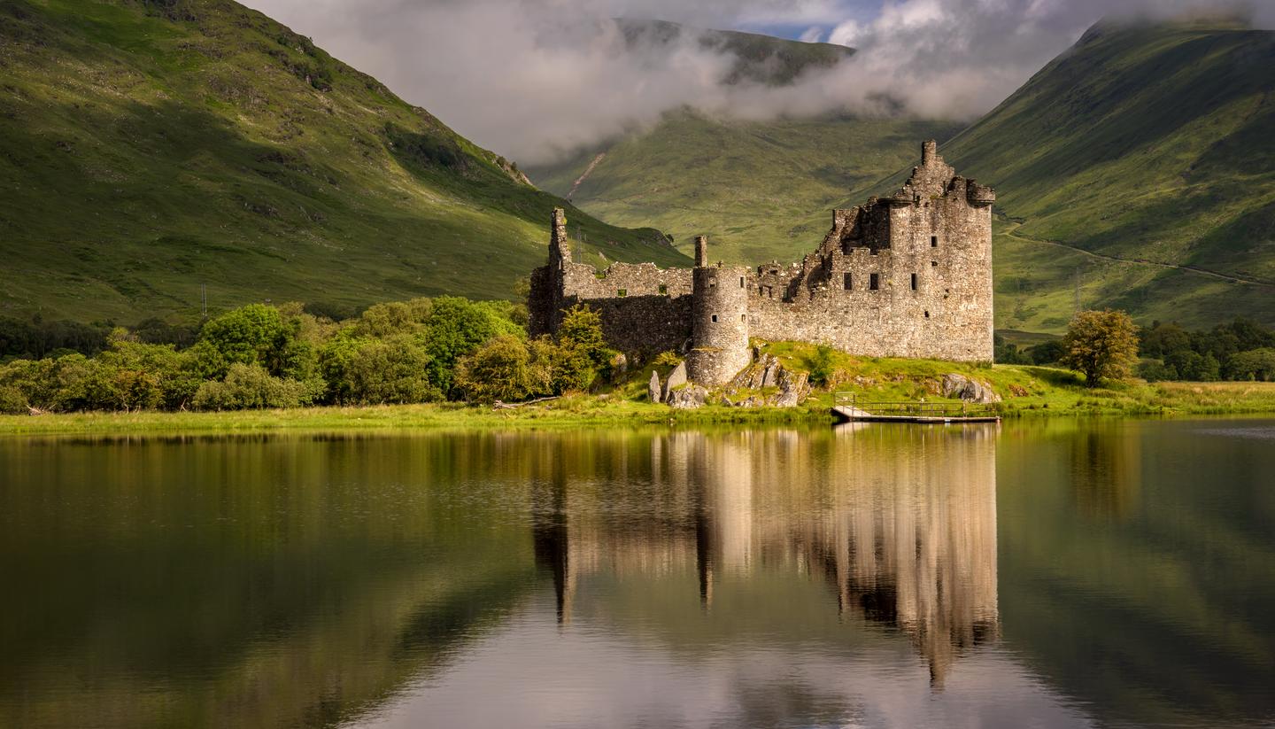 Explore Scotland’s historic castles - shu-Scotland-Loch-Awe-Kilchurn-Castle-433830160-1440x823