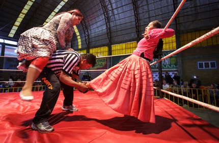 Cholitas wrestling: a luta livre das cholas em La Paz