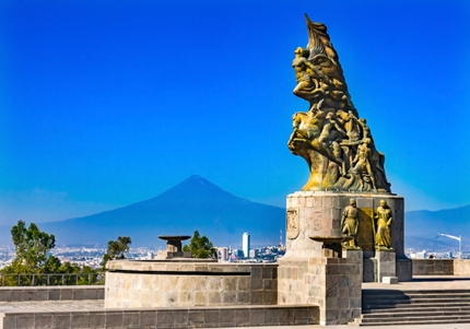 The Cinco de Mayo victory monument in Puebla